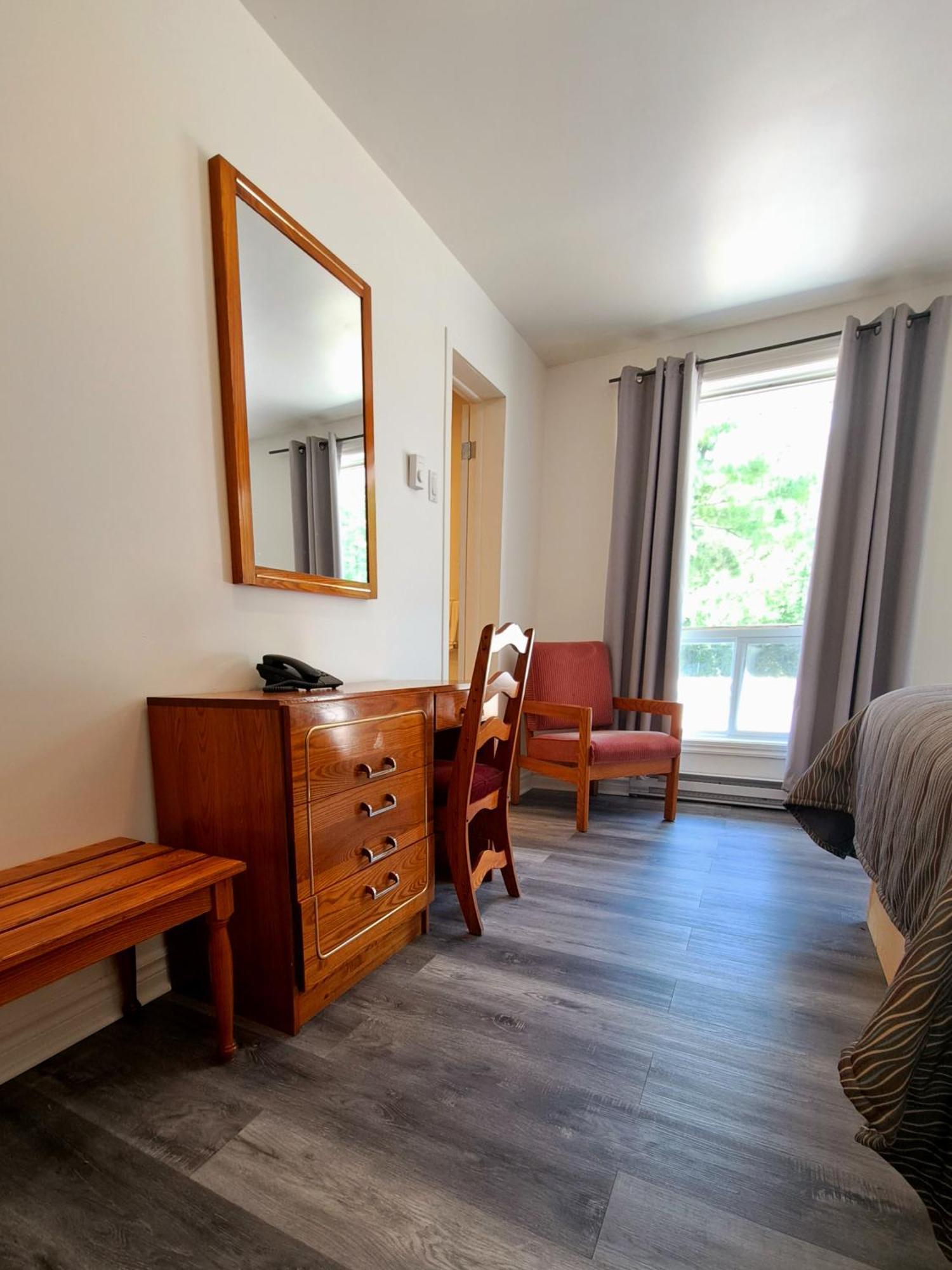 Motel Bonsoir Жольет Экстерьер фото